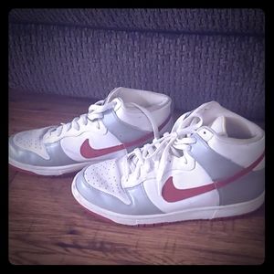 Nike, excelente condition, size 9 us and 8 uk.